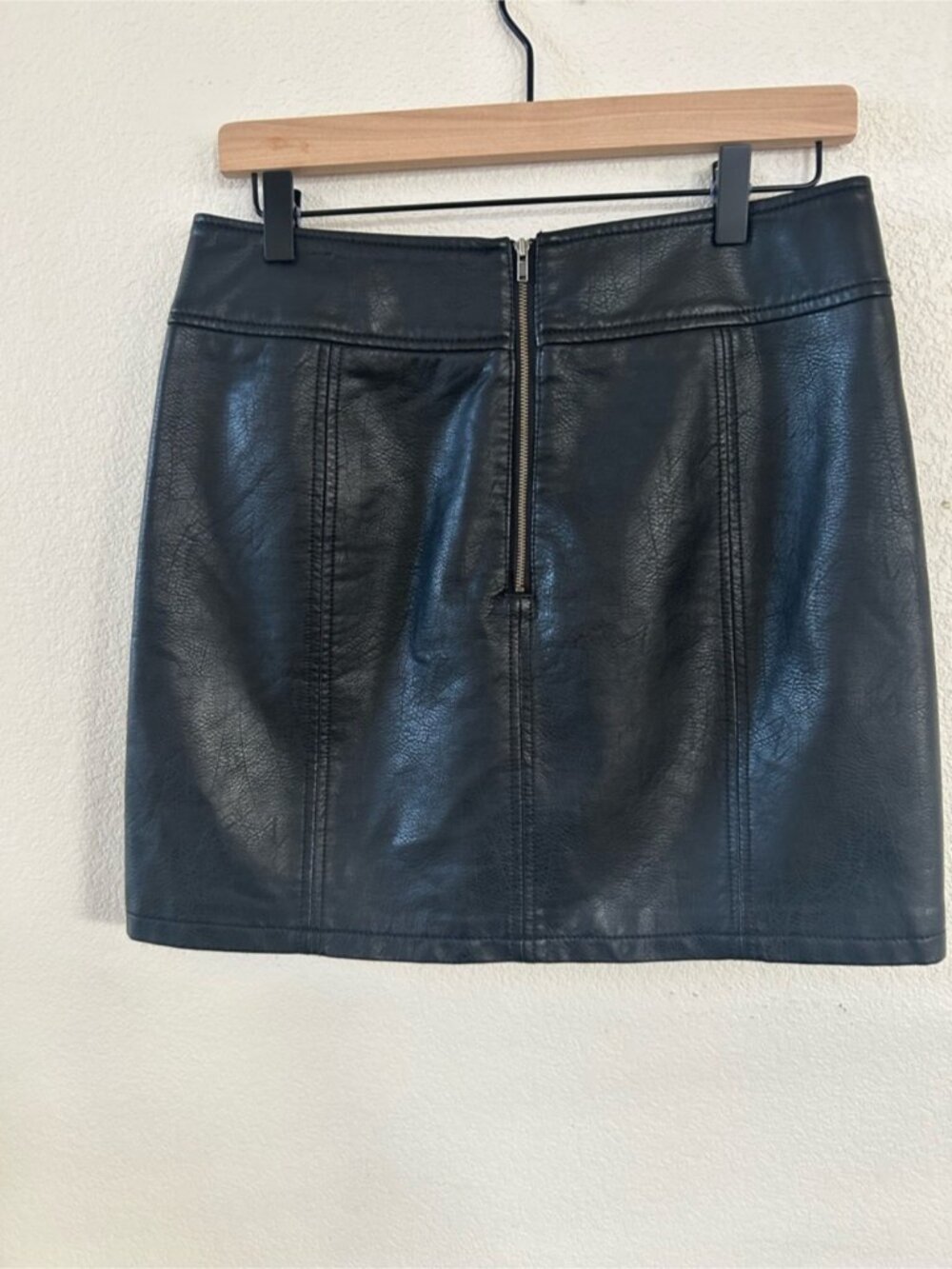 Black Mini Skirt - Picture 2 of 3